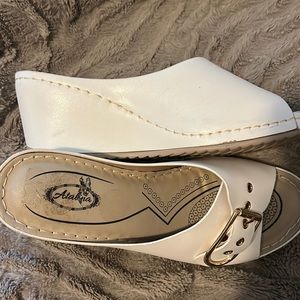 Cute and very elegant looking Atalina sandals